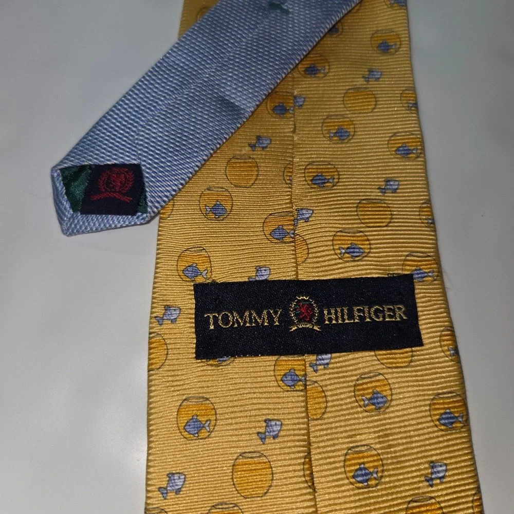 Tommy Hilfiger Tie Mens Novelty Yellow‎ Fish Bowl Print Italian Silk Made In USA